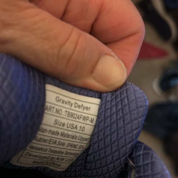 Great Gdefy sneakers! - Picture 5 of 5